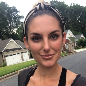 Meet your Posher, Carling